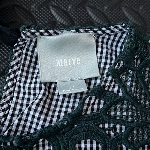 Maeve (anthropology) shirt - Picture 2 of 4